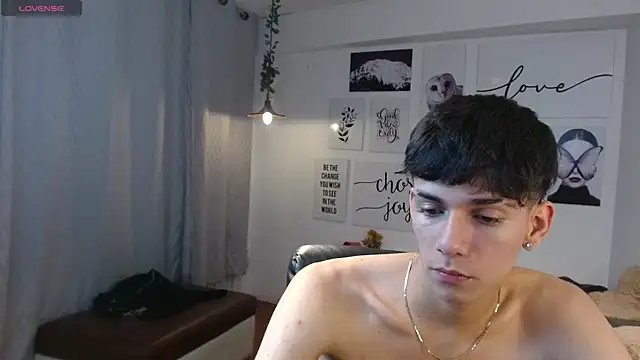 AmethystShadow17 online show from November 2025 03:56:02 PM