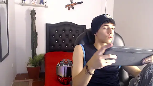 AmethystShadow17 online show from May 2026 09:29:02 PM