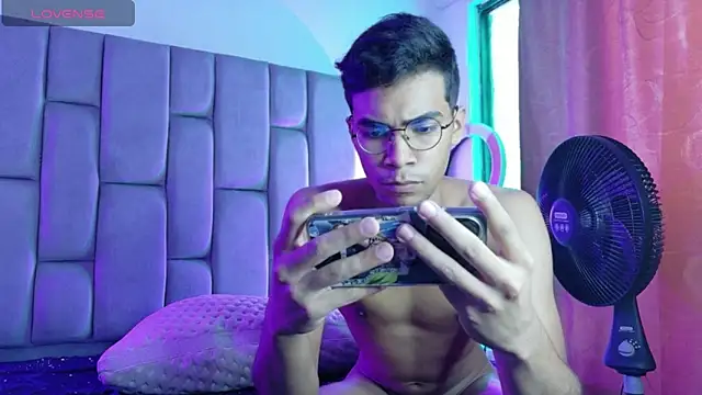 Snapshot of Desire4Duo chatting on April 2026 12:29:02 PM Desire4Duo online show from April 2026 12:29:02 PM