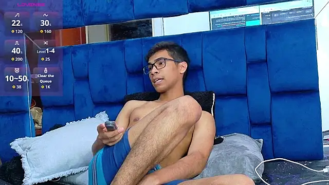 Snapshot of Desire4Duo chatting on November 2025 01:26:02 PM Desire4Duo online show from November 2025 01:26:02 PM