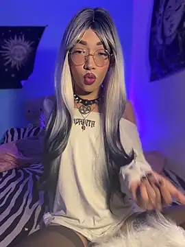 Cute Aleja online show from April 2026 09:17:01 PM