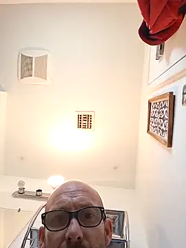 whateveruwanthowever online show from November 2025 05:57:01 PM