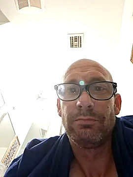 whateveruwanthowever online show from November 2025 12:32:02 AM