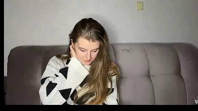 AnnamariaVieu online show from December 2025 07:35:01 PM