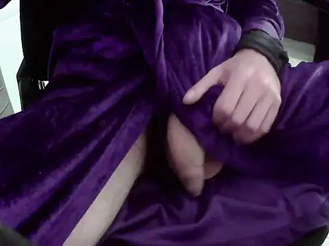 Batboy94 online show from November 2025 12:21:02 AM