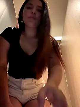 Snapshot of GODDESS_zyrene chatting on November 2025 05:46:02 PM GODDESS zyrene online show from November 2025 05:46:02 PM