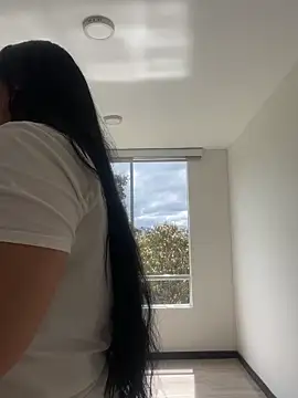 Snapshot of kassandra_luxury chatting on November 2025 03:17:01 PM kassandra luxury online show from November 2025 03:17:01 PM