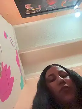 Snapshot of kassandra_luxury chatting on November 2025 05:06:02 PM kassandra luxury online show from November 2025 05:06:02 PM