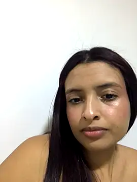 Aithana Petite online show from November 2025 04:29:01 PM