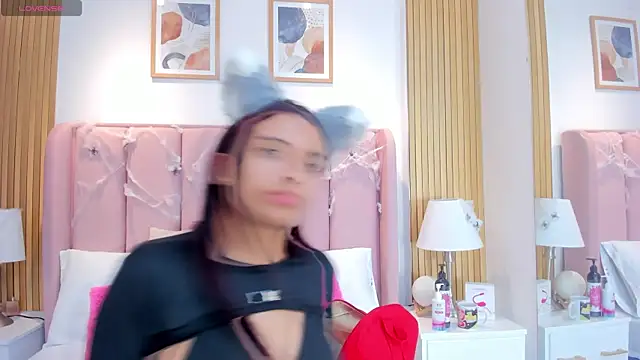 Aithana Petite online show from October 2025 03:36:01 AM