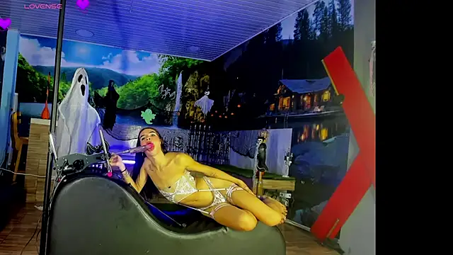 Zakura hot 25 online show from October 2025 04:16:01 AM