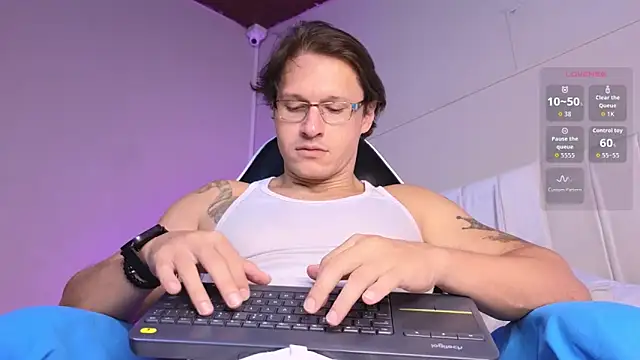 Snapshot of Justin_valverde chatting on February 2026 07:48:02 PM Justin valverde online show from February 2026 07:48:02 PM