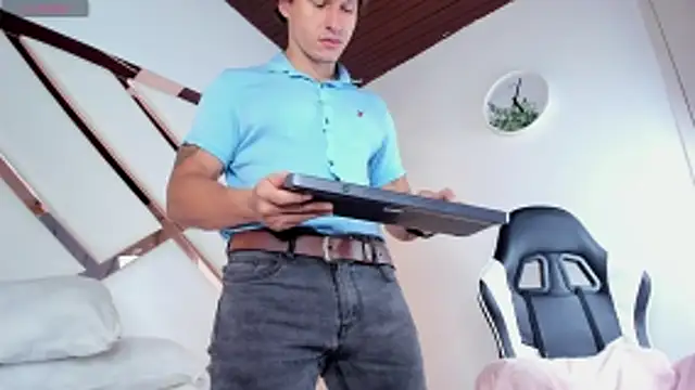 Snapshot of Justin_valverde chatting on February 2026 07:35:02 PM Justin valverde online show from February 2026 07:35:02 PM