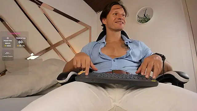 Snapshot of Justin_valverde chatting on February 2026 07:52:02 PM Justin valverde online show from February 2026 07:52:02 PM