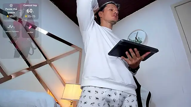 Justin valverde online show from April 2026 03:25:02 AM