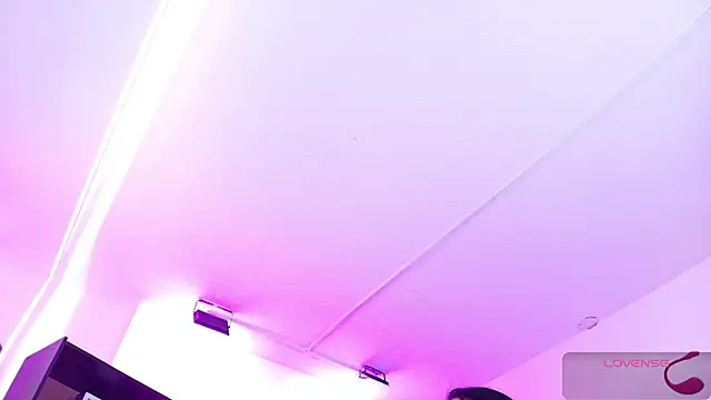 Snapshot of Elisce_cloudd chatting on November 2025 12:09:01 PM Elisce cloudd online show from November 2025 12:09:01 PM