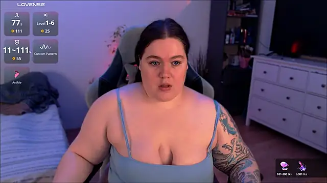 Snapshot of SummerTina chatting on March 2026 02:44:01 PM SummerTina online show from March 2026 02:44:01 PM