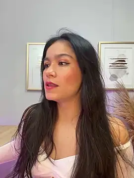Hannah martinez01 online show from October 2025 01:41:02 PM