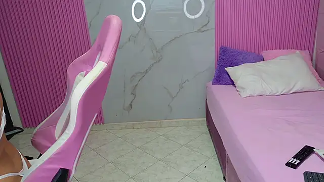 dafne17  online show from March 2026 05:12:01 AM