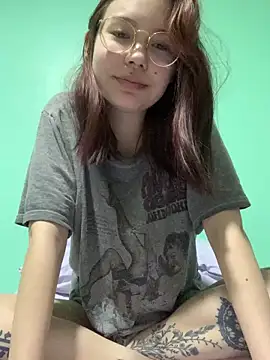 KittyK at online show from October 2025 06:18:01 PM