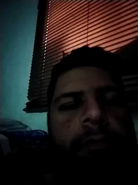 Snapshot of Eduar0015 chatting on October 2025 10:42:02 PM Eduar0015 online show from October 2025 10:42:02 PM