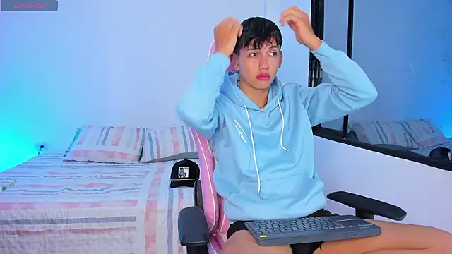 Axel Cody  online show from February 2026 11:17:01 AM