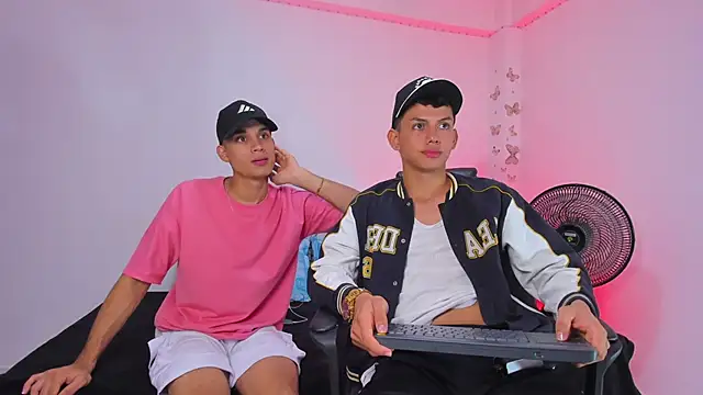 Snapshot of Axel_Cody_ chatting on November 2025 08:02:01 PM Axel Cody online show from November 2025 08:02:01 PM