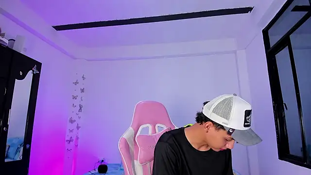 Axel Cody  online show from March 2026 11:32:01 AM