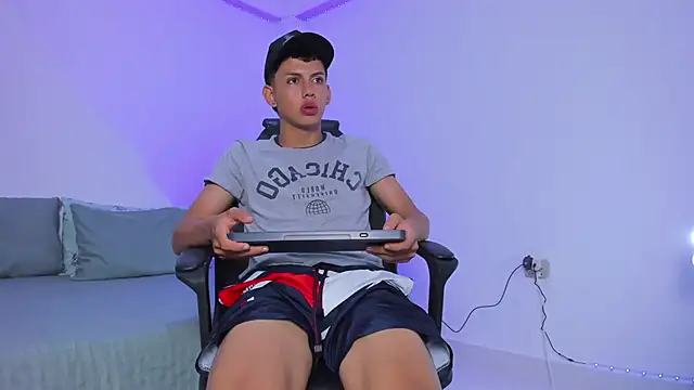 Snapshot of Axel_Cody_ chatting on November 2025 11:37:02 AM Axel Cody online show from November 2025 11:37:02 AM