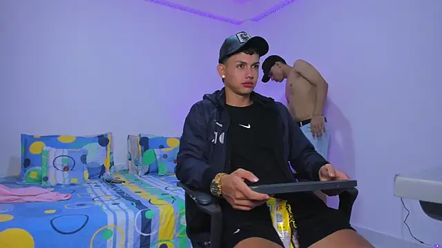 Snapshot of Axel_Cody_ chatting on November 2025 07:47:01 PM Axel Cody online show from November 2025 07:47:01 PM