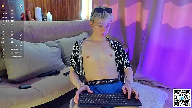 Snapshot of Logan_mett chatting on May 2026 11:57:01 AM Logan mett online show from May 2026 11:57:01 AM