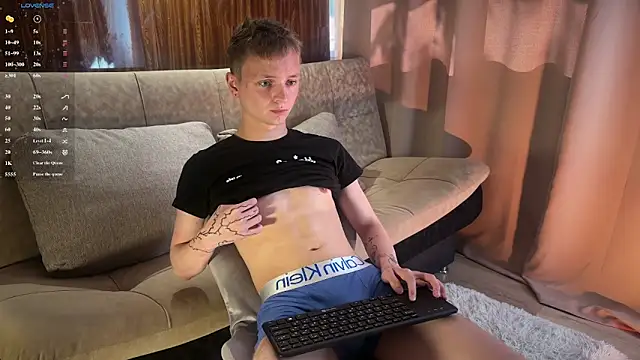 Snapshot of Logan_mett chatting on June 2026 12:27:01 PM Logan mett online show from June 2026 12:27:01 PM