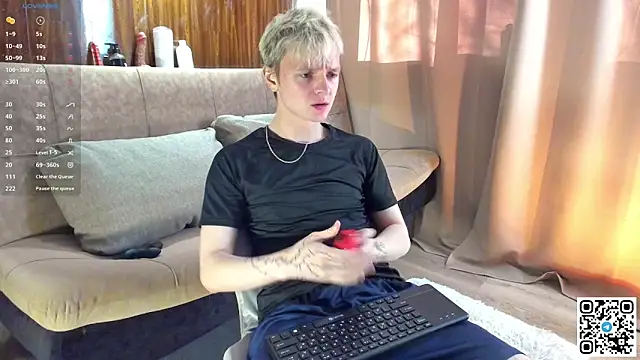 Snapshot of Logan_mett chatting on April 2026 03:10:02 PM Logan mett online show from April 2026 03:10:02 PM
