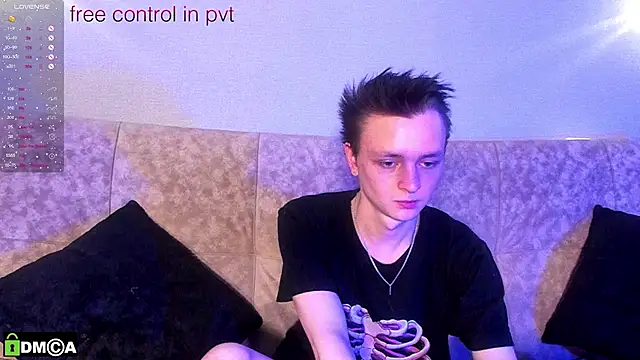 Logan mett online show from November 2025 09:02:01 PM