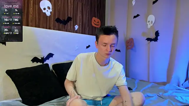 Logan mett online show from November 2025 05:49:02 PM