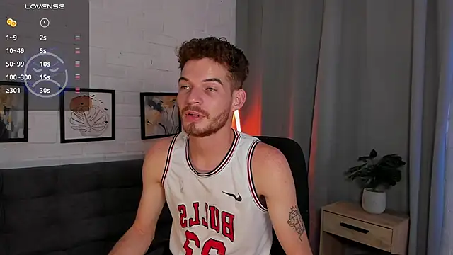 Snapshot of MATEO_HUNTER chatting on November 2025 03:10:02 AM MATEO HUNTER online show from November 2025 03:10:02 AM