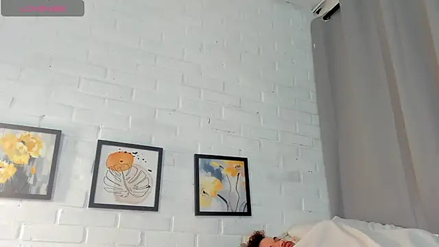 Snapshot of MATEO_HUNTER chatting on February 2026 08:36:01 AM MATEO HUNTER online show from February 2026 08:36:01 AM