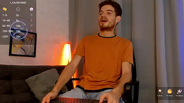 Snapshot of MATEO_HUNTER chatting on October 2025 05:15:02 AM MATEO HUNTER online show from October 2025 05:15:02 AM