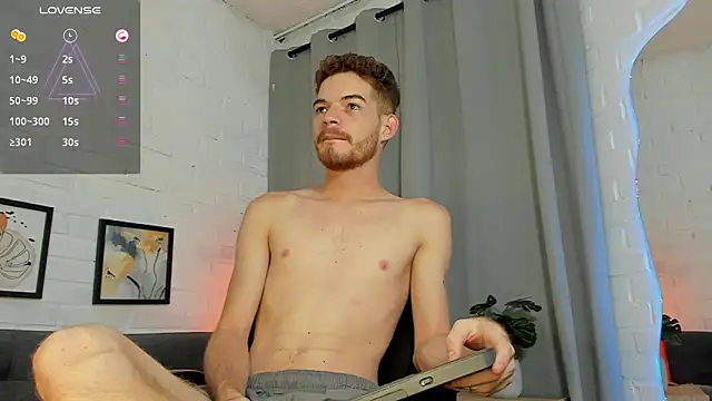 Snapshot of MATEO_HUNTER chatting on November 2025 04:16:01 AM MATEO HUNTER online show from November 2025 04:16:01 AM