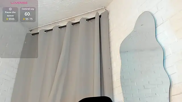 Snapshot of MATEO_HUNTER chatting on February 2026 06:00:02 AM MATEO HUNTER online show from February 2026 06:00:02 AM