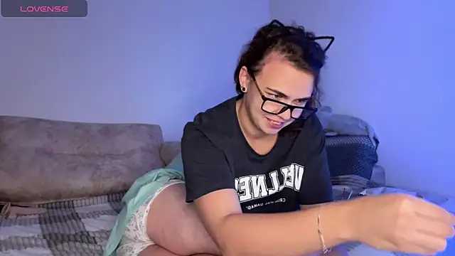 live sexy online show from November 2025 04:18:02 PM