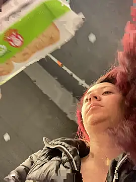 Zoe fire online show from October 2025 12:15:02 PM