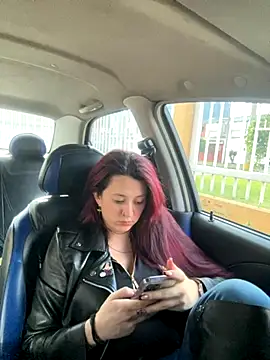 Zoe fire online show from October 2025 12:06:01 PM