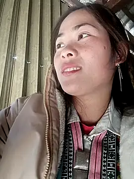 Lyssa-a online show from November 2025 07:09:01 AM