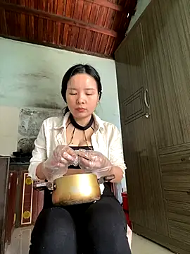 Listen-ly online show from November 2025 03:50:01 AM