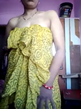 Juhi512 online show from November 2025 04:02:01 AM