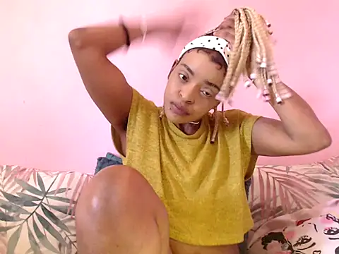 fifiqueen25 online show from October 2025 11:18:01 AM