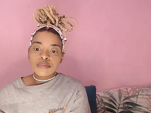 fifiqueen25 online show from October 2025 10:04:01 AM