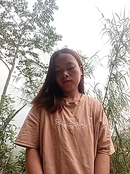 Nguyet2k4 online show from April 2026 11:11:01 PM