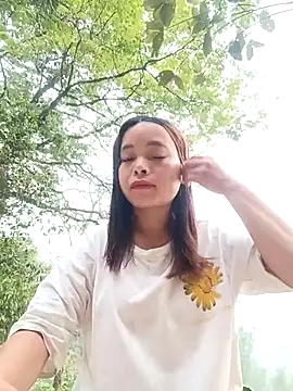 Nguyet2k4 online show from April 2026 11:09:02 PM